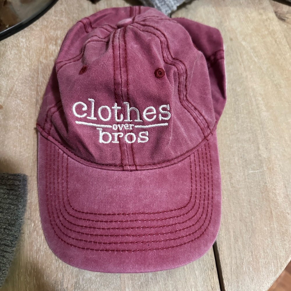 One tree hill clothes over bros hat